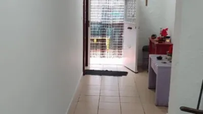 Casa en venta en Parque Victoria Eugenia, Martiricos-La Roca (Distrito La Rosaleda-La Roca. Málaga Capital) de 390.000 €