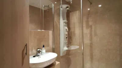 Piso en alquiler en Calle de Alfonso III 'El Magno', Centro (Oviedo) de 700 €<span>/mes</span>