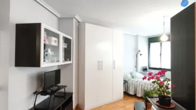 Piso en alquiler en Calle de Alfonso III 'El Magno', Centro (Oviedo) de 700 €<span>/mes</span>
