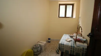 Chalet en venta en Calle Hornos, 18, Mombeltrán de 67.000 €