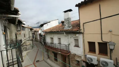 Chalet en venta en Calle Hornos, 18, Mombeltrán de 67.000 €