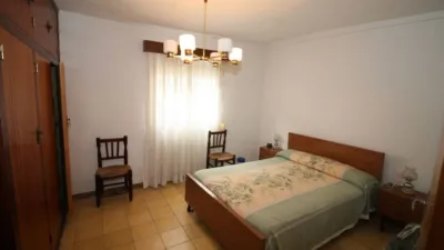 Chalet en venta en Calle Hornos, 18, Mombeltrán de 67.000 €