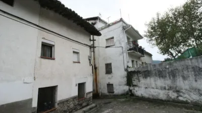 Chalet en venta en Calle Hornos, 18, Mombeltrán de 67.000 €