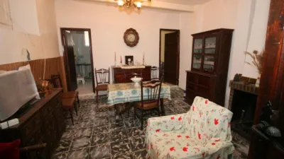 Chalet en venta en Calle Hornos, 18, Mombeltrán de 67.000 €