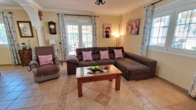 Chalet on Calle de la Jumilla photo 10
