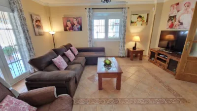 Chalet on Calle de la Jumilla photo 11