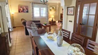 Chalet on Calle de la Jumilla photo 14