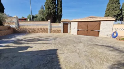 Chalet on Calle de la Jumilla photo 2