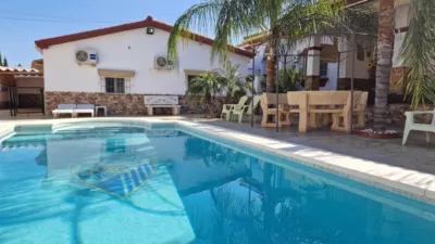 Chalet on Calle de la Jumilla photo 30