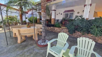 Chalet on Calle de la Jumilla photo 4