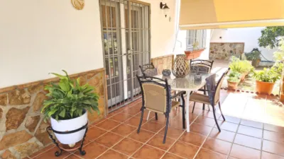 Chalet on Calle de la Jumilla photo 5