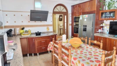 Chalet on Calle de la Jumilla photo 7