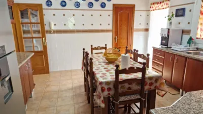 Chalet on Calle de la Jumilla photo 9