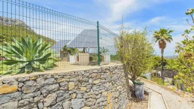 Chalet on Calle Cucarres Les photo 25