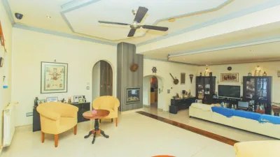 Chalet on Calle Cucarres Les photo 38