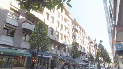 Piso en alquiler en Calle de Manuel Pedregal, 6, Centro (Oviedo) de 875 €<span>/mes</span>
