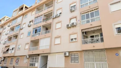 Apartment on Urbano Arregui Street photo 35