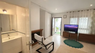 Terraced house in Carrer de la Pau photo 2