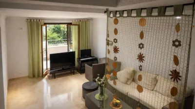 Terraced house in Carrer de la Pau photo 3