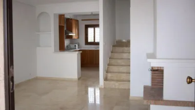 Terraced house in Carrer de la Pau photo 4