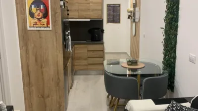 Apartment on Calle de la Puebla photo 5