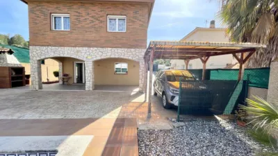 Chalet on Carrer dels Comtes de Barcelona photo 3
