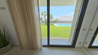 Chalet on Carrer Berna photo 14