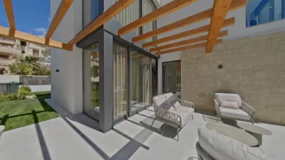 Chalet on Carrer Berna photo 31