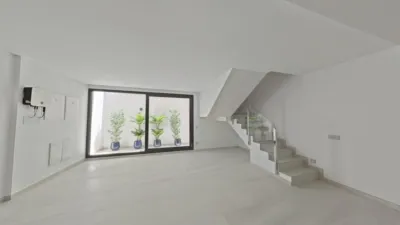 Chalet on Carrer Berna photo 32
