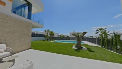 Chalet on Carrer Berna photo 5