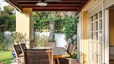 Chalet on Calle del Nogal photo 43