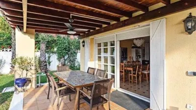 Chalet on Calle del Nogal photo 45