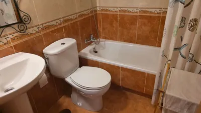 Piso en venta en Calle de Machacalinos, 6, La Adrada de 110.000 €