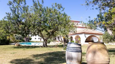 Rustic finca at 26 Torrent de La Serralta Street photo 6