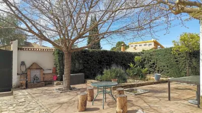 Chalet on Calle Alamillo photo 4