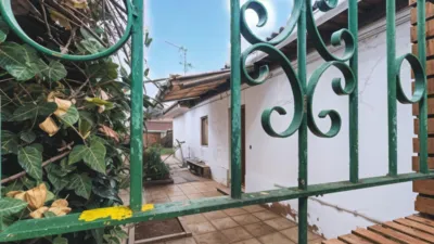 Casa pareada en calle de la Condesa Mencía photo 12