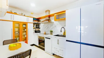 Piso en venta en Centro Urbano, Núcleo Urbano-Urbanizaciones (Chiclana de la Frontera) de 189.990 €