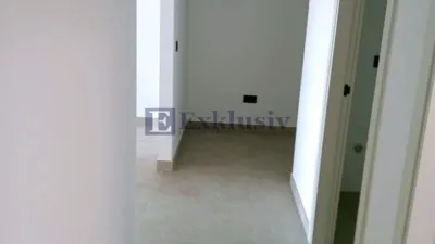 Piso en calle Cano photo 18