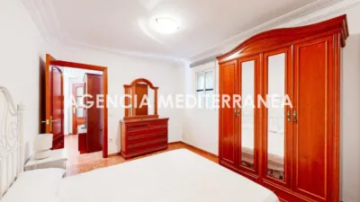 Flat on Eugenia Viñes Street photo 45