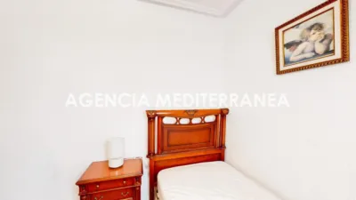 Flat on Eugenia Viñes Street photo 4