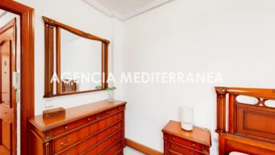 Flat on Eugenia Viñes Street photo 6