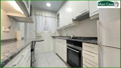 Piso en venta en Travessera de les Corts, cerca de Carrer de Mejía Lequerica, Les Corts (Distrito Les Corts. Barcelona Capital) de 670.000 €