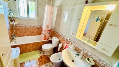 Casa adosada en venta en Calle B-2 Villapiedra, Cabo Roig-La Zenia-La Regia (Distrito Orihuela Costa. Orihuela) de 209.000 €