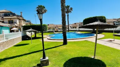 Casa adosada en venta en Calle B-2 Villapiedra, Cabo Roig-La Zenia-La Regia (Distrito Orihuela Costa. Orihuela) de 209.000 €