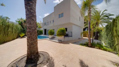 Chalet on Calle de los Arcos photo 36