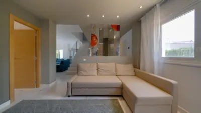 Chalet on Calle de los Arcos photo 9
