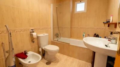 Apartment on Carrer de Juan de la Cierva photo 25