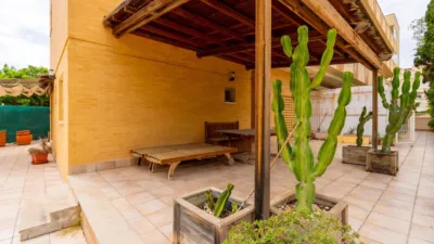 Apartment on Carrer de Juan de la Cierva photo 26
