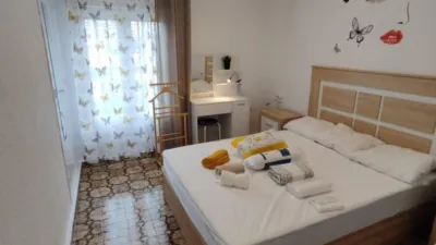 Apartment on Calle de la Romana photo 2