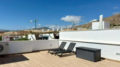 Top-floor apartment on Calle Argentina photo 27